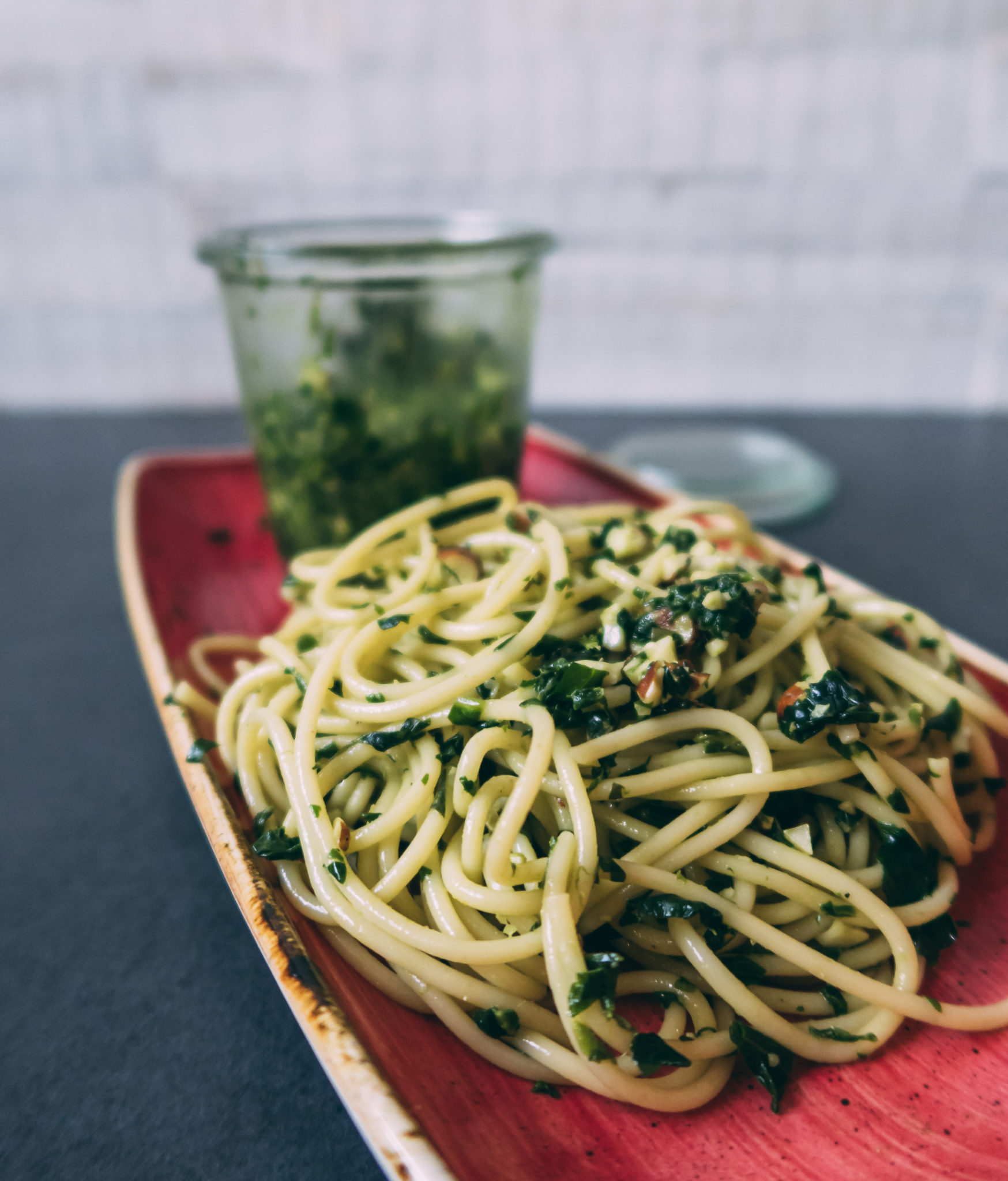 Mandel-Spinat-Pesto: Passt zu mehr als nur Pasta